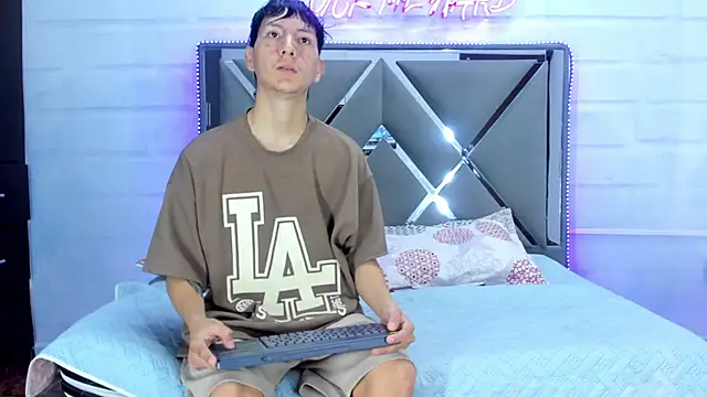 BunnyLove  online show from January 2026 12:05:02 AM