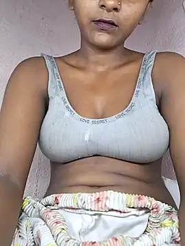 Snapshot of Royal-girl78 chatting on May 2026 03:40:01 PM Royal-girl78 online show from May 2026 03:40:01 PM