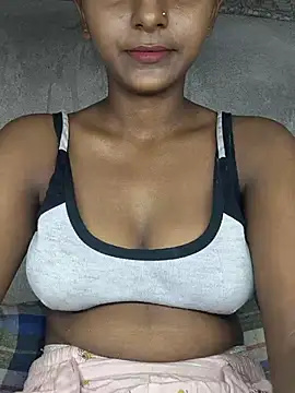 Snapshot of Royal-girl78 chatting on July 2026 03:51:01 PM Royal-girl78 online show from July 2026 03:51:01 PM