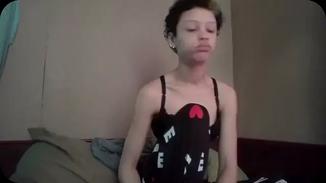 Snapshot of Tamiii420 chatting on January 2026 05:15:01 PM Tamiii420 online show from January 2026 05:15:01 PM