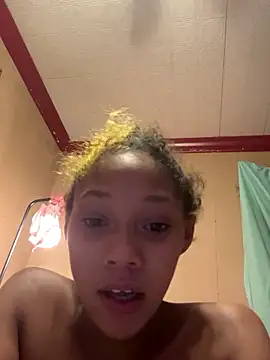 Snapshot of Tamiii420 chatting on January 2026 01:55:02 AM Tamiii420 online show from January 2026 01:55:02 AM