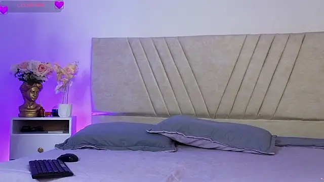 Snapshot of DulceRouss_ chatting on February 2026 11:59:01 AM DulceRouss online show from February 2026 11:59:01 AM