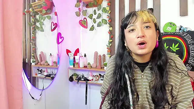 Snapshot of MeowMota_ chatting on June 2026 04:33:01 PM MeowMota online show from June 2026 04:33:01 PM