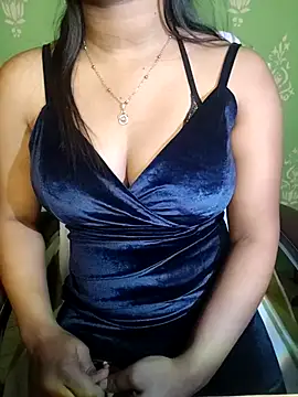 Snapshot of Samira_07 chatting on January 2026 06:24:01 PM Samira 07 online show from January 2026 06:24:01 PM