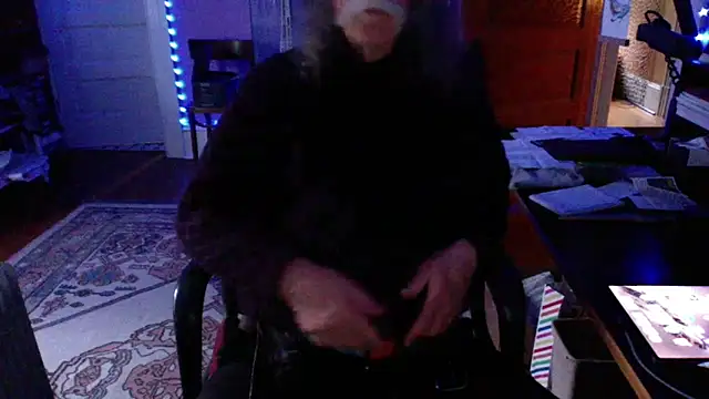 Snapshot of LickYourYoni chatting on May 2026 03:35:01 AM LickYourYoni online show from May 2026 03:35:01 AM