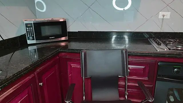 azul veraa online show from April 2026 12:20:02 PM