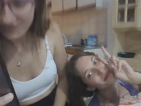 Snapshot of Noracherry chatting on January 2026 11:43:02 PM Noracherry online show from January 2026 11:43:02 PM