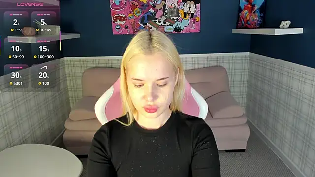 NicoletaCooper online show from January 2026 01:42:02 AM