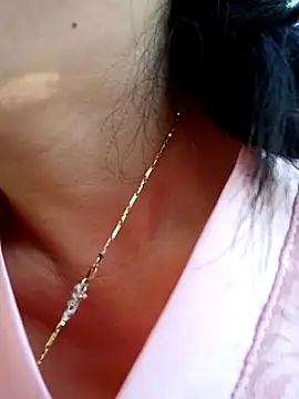 yu--yo online show from April 2026 12:04:01 AM