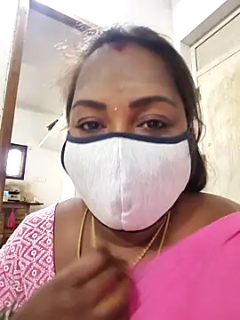 Snapshot of Tamil_Hot_Priya chatting on January 2026 07:55:01 AM Tamil Hot Priya online show from January 2026 07:55:01 AM