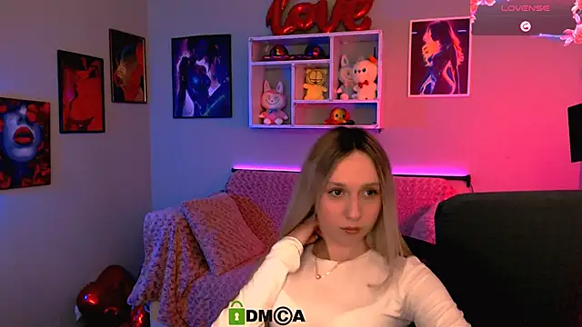 Snapshot of monica_xcx chatting on March 2026 08:35:02 PM monica xcx online show from March 2026 08:35:02 PM