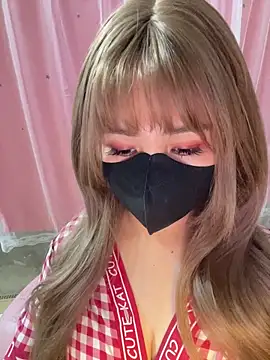 -Violet-t online show from March 2026 01:05:01 PM