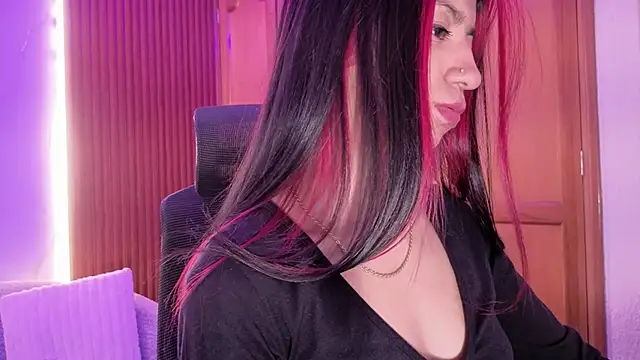 Snapshot of dulcetorresvg chatting on February 2026 03:07:02 AM dulcetorresvg online show from February 2026 03:07:02 AM