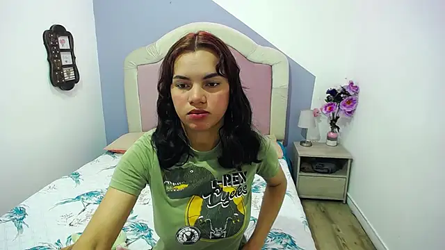 Snapshot of revecacruz_ chatting on January 2026 01:16:02 PM revecacruz online show from January 2026 01:16:02 PM