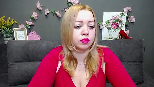 Snapshot of OliviaVerr chatting on January 2026 01:16:02 PM OliviaVerr online show from January 2026 01:16:02 PM