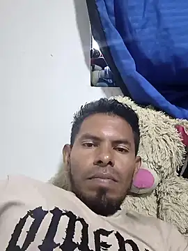 Snapshot of adambrosk_08 chatting on January 2026 08:33:01 PM adambrosk 08 online show from January 2026 08:33:01 PM