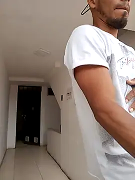 Snapshot of adambrosk_08 chatting on January 2026 05:40:01 PM adambrosk 08 online show from January 2026 05:40:01 PM