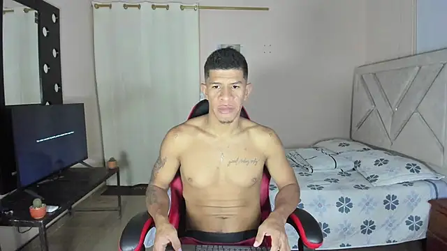 Snapshot of antonio_aguilarx chatting on August 2026 01:41:01 AM antonio aguilarx online show from August 2026 01:41:01 AM