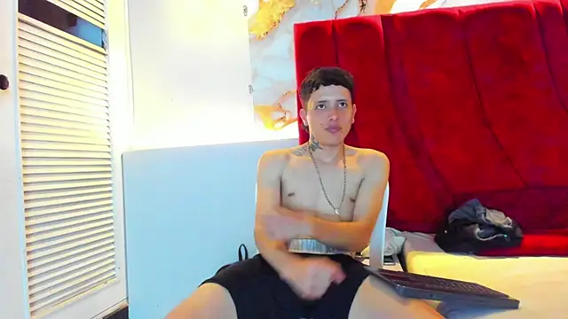 ESTEBAN 2102 online show from January 2026 07:50:02 PM