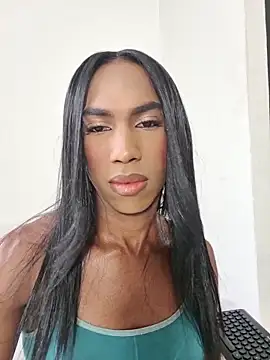 Snapshot of zarina_coleman chatting on June 2026 03:35:02 PM zarina coleman online show from June 2026 03:35:02 PM