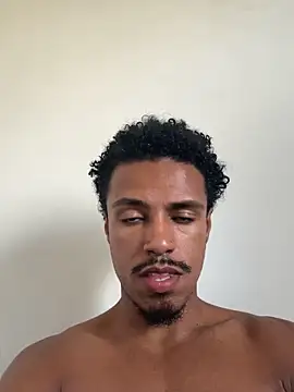 Snapshot of LorenzoBlack27 chatting on March 2026 09:06:01 PM LorenzoBlack27 online show from March 2026 09:06:01 PM