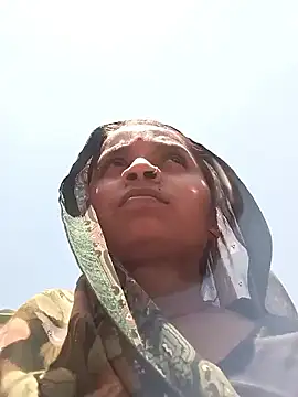 Snapshot of Hirdesh_sahu chatting on April 2026 06:41:02 AM Hirdesh sahu online show from April 2026 06:41:02 AM