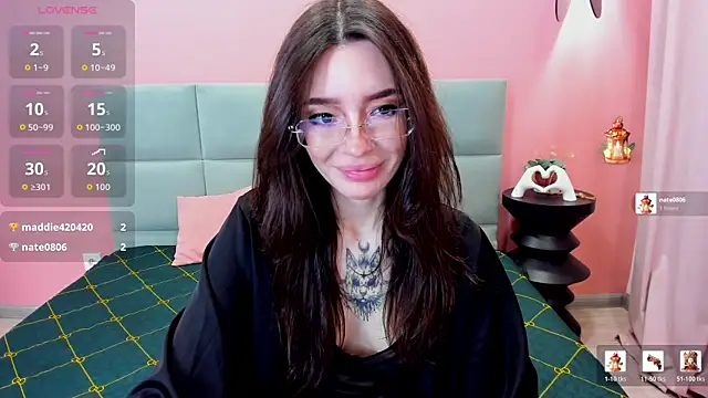 Snapshot of IvyDainty chatting on June 2026 01:26:02 AM IvyDainty online show from June 2026 01:26:02 AM