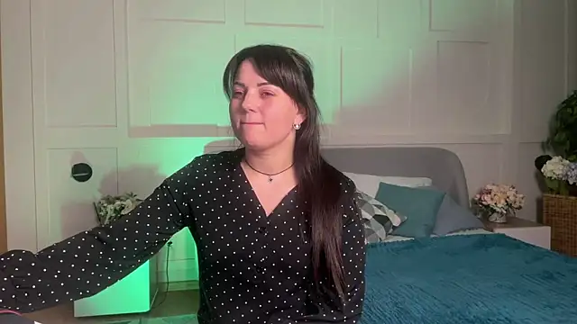  SilkyShadow  online show from April 2026 01:03:01 AM