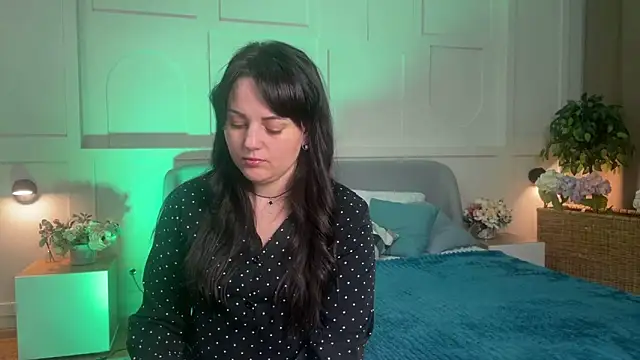  SilkyShadow  online show from April 2026 01:06:02 AM