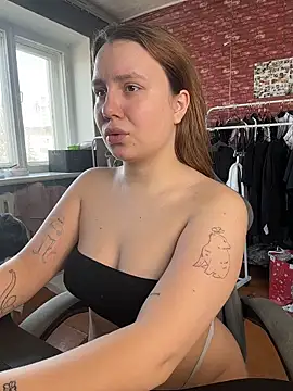 AnnaSeint online show from March 2026 10:32:02 AM