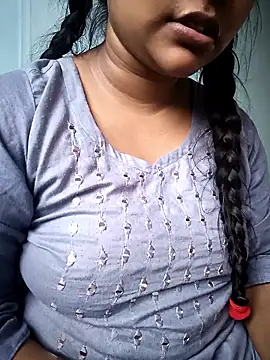 Snapshot of Desi_Nil_pori chatting on January 2026 02:48:01 AM Desi Nil pori online show from January 2026 02:48:01 AM