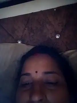 Snapshot of Reena_lodha chatting on February 2026 01:09:02 AM Reena lodha online show from February 2026 01:09:02 AM