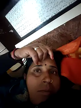 Snapshot of Reena_lodha chatting on February 2026 03:53:02 PM Reena lodha online show from February 2026 03:53:02 PM