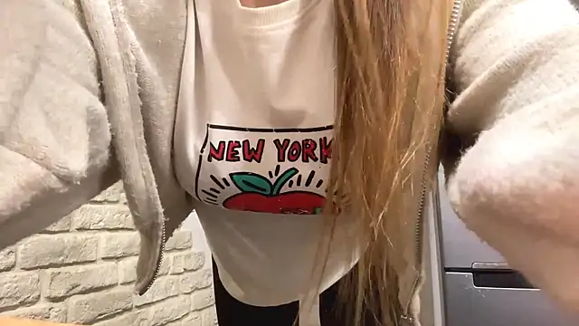 ElsieKuhlmann online show from March 2026 06:13:02 PM