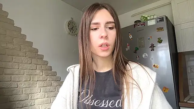 ElsieKuhlmann online show from April 2026 02:06:02 PM