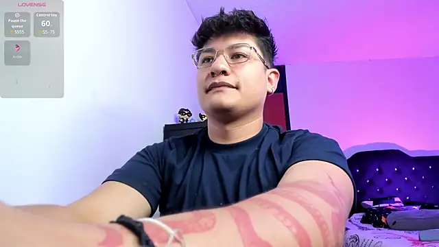 Theo Rowan online show from January 2026 11:12:02 AM