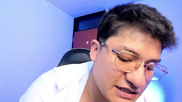 Theo Rowan online show from February 2026 06:45:01 PM