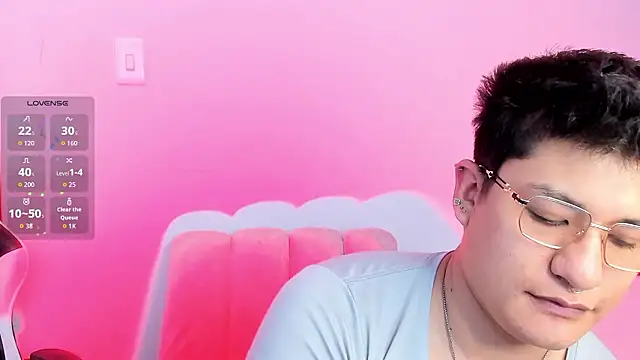 Theo Rowan online show from February 2026 06:15:01 PM