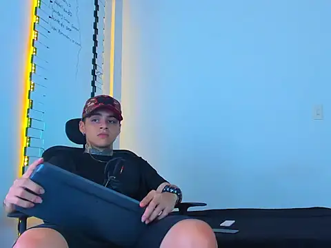 Thomas-Wil online show from February 2026 06:40:02 AM