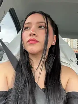 Snapshot of Veronica_Wins_ chatting on January 2026 06:33:01 PM Veronica Wins online show from January 2026 06:33:01 PM