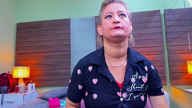 Hadde multisquirt online show from April 2026 12:56:01 PM