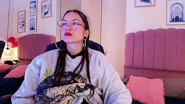 Hanabie  online show from April 2026 03:28:01 AM