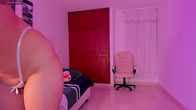 rosse taylorx1 online show from February 2026 06:53:01 PM