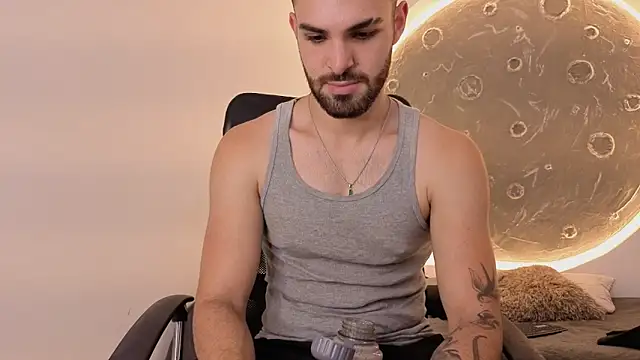 Snapshot of Apolo_lux1 chatting on June 2026 08:14:02 PM Apolo lux1 online show from June 2026 08:14:02 PM