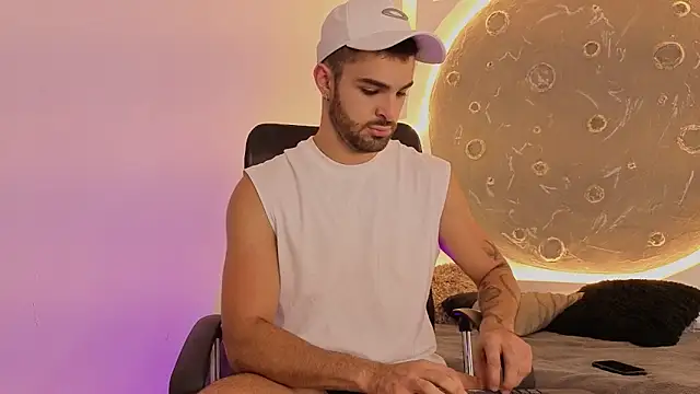 Snapshot of Apolo_lux1 chatting on June 2026 08:30:02 PM Apolo lux1 online show from June 2026 08:30:02 PM