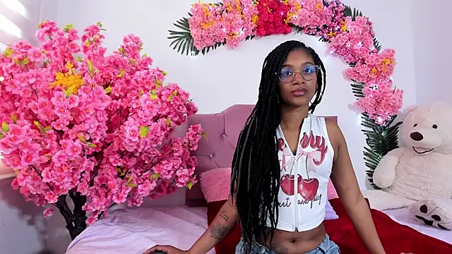 Snapshot of Pamela_James_ chatting on January 2026 02:12:02 PM Pamela James online show from January 2026 02:12:02 PM