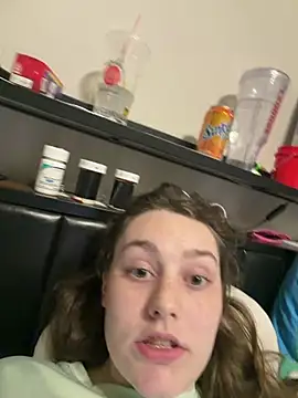 julia4thewin online show from April 2026 01:47:01 AM