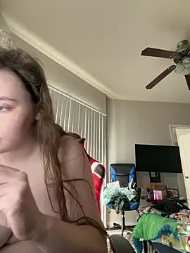 julia4thewin online show from April 2026 09:07:02 PM