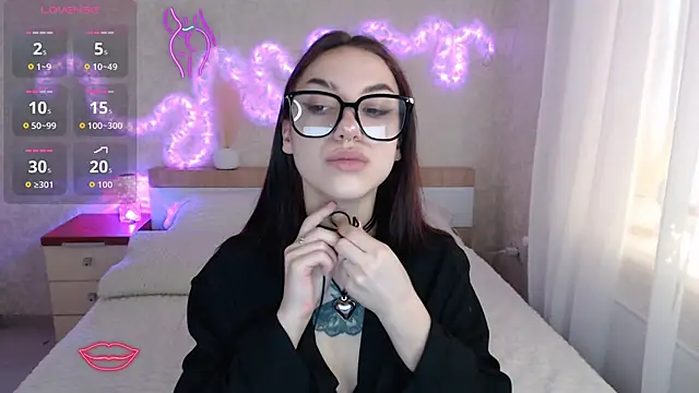 TianaHot777 online show from February 2026 12:33:02 PM