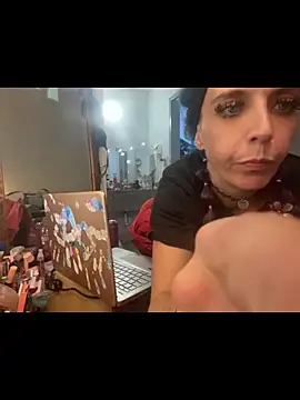Snapshot of MegaTinyyy chatting on May 2026 05:45:02 AM MegaTinyyy online show from May 2026 05:45:02 AM